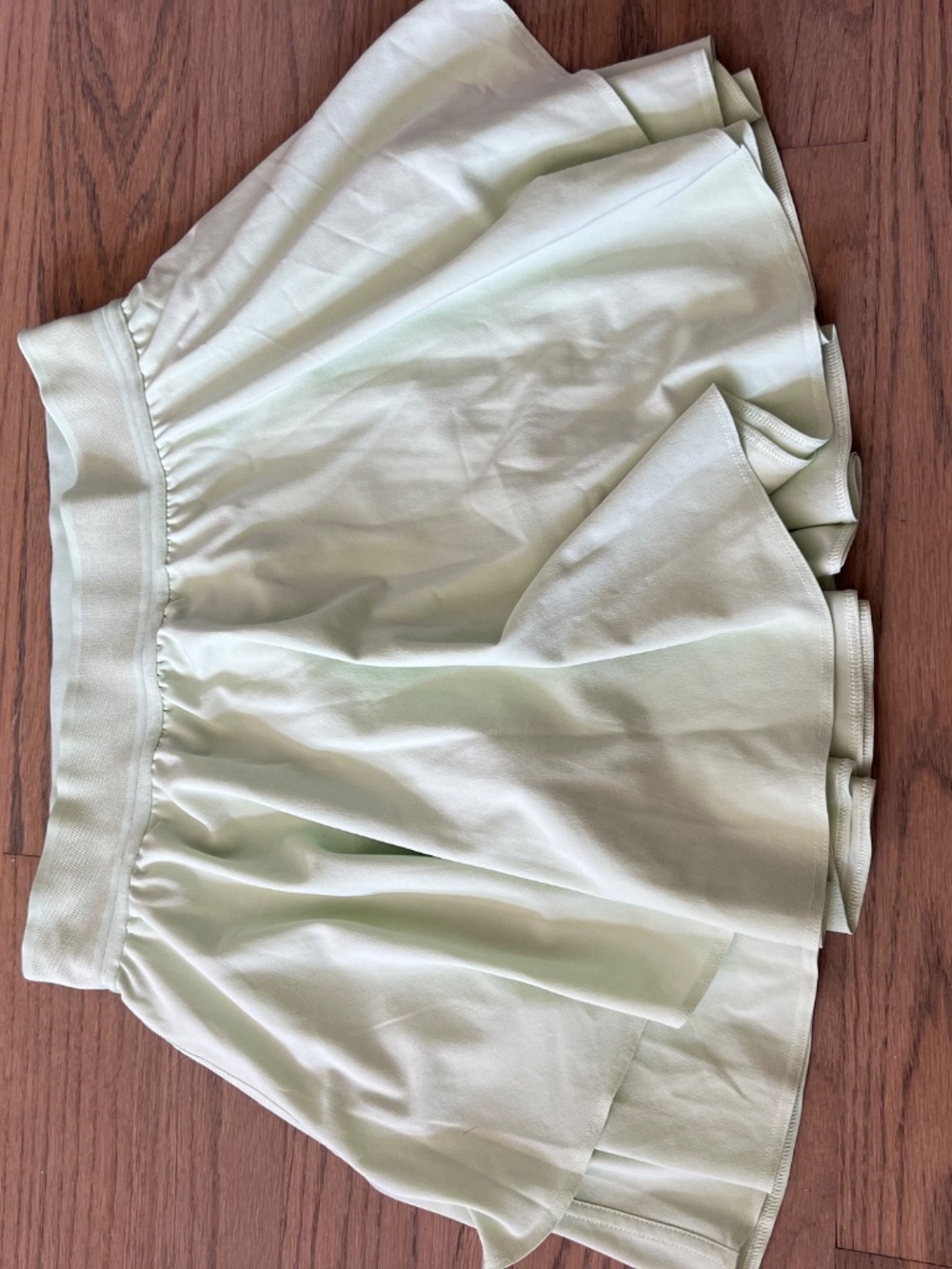 Lululemon Ice Green Skirted Shorts Size S with Pockets - Picture 4 of 7